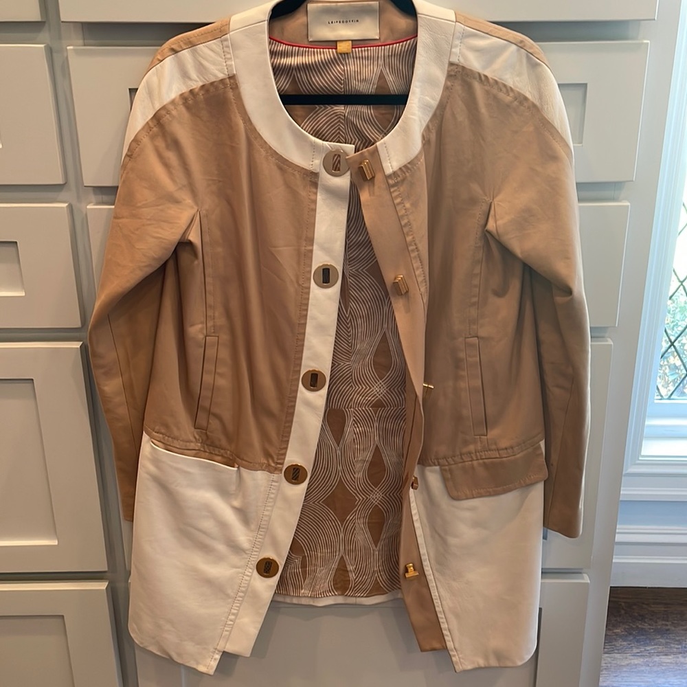 Anthropologie Trench Coat, size 2